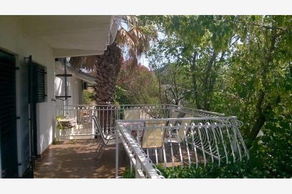 Apartment A2, for 6 persons