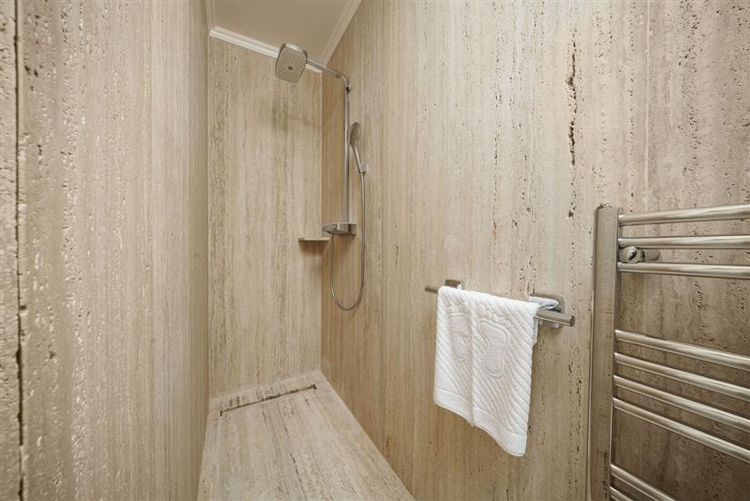 House K1, for 10 persons