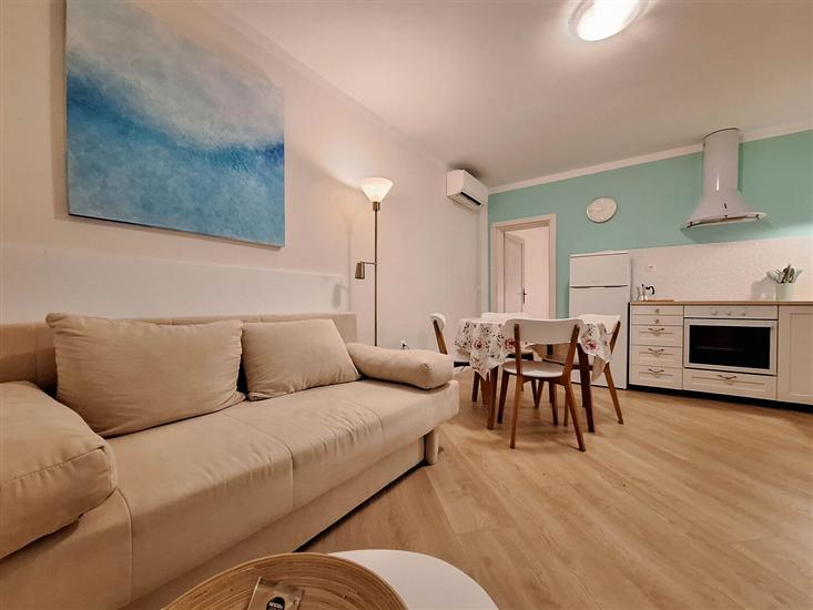 Apartment A1, for 5 persons