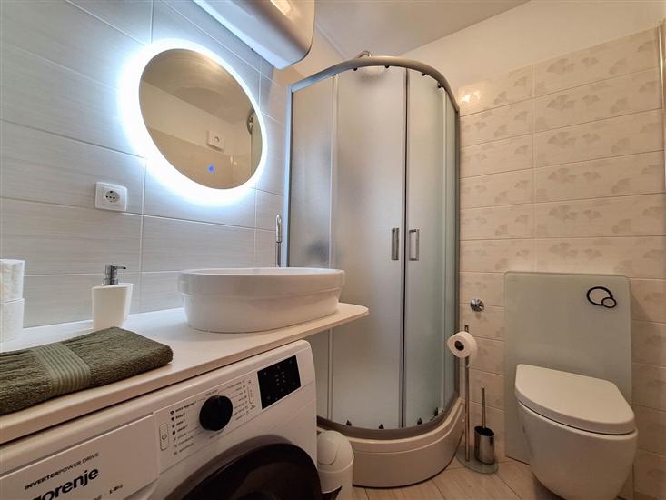 Apartment A1, for 5 persons