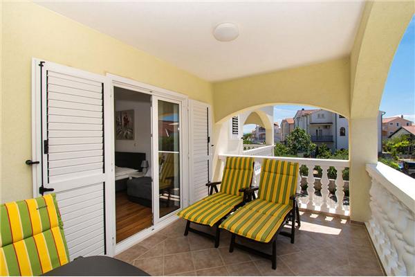 Apartment A3, for 5 persons