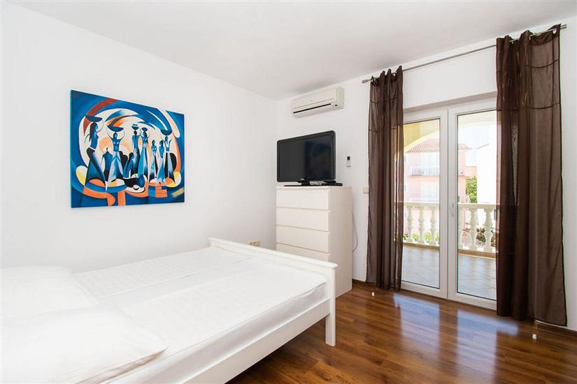 Apartment A3, for 5 persons