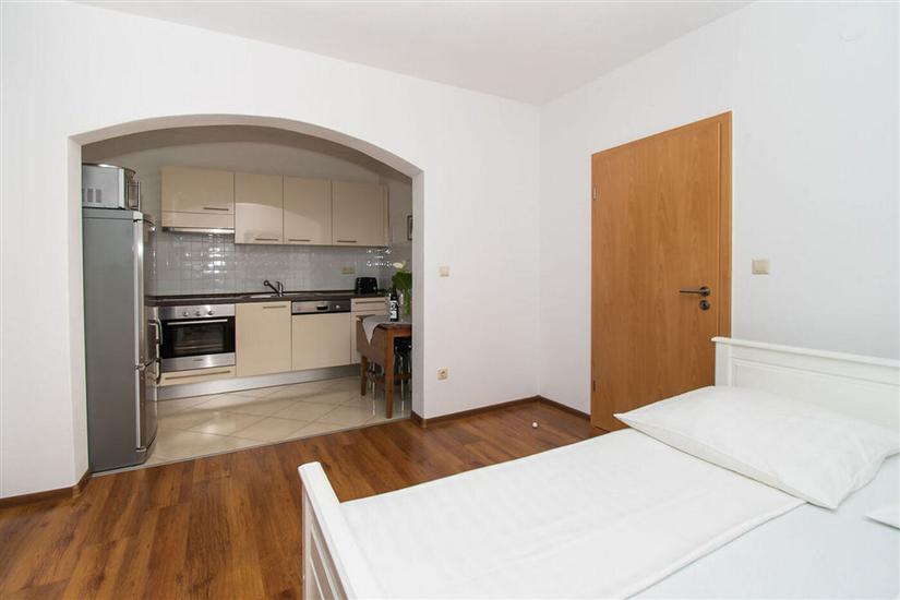 Apartment A3, for 5 persons