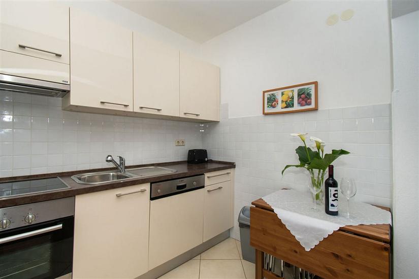 Apartment A3, for 5 persons
