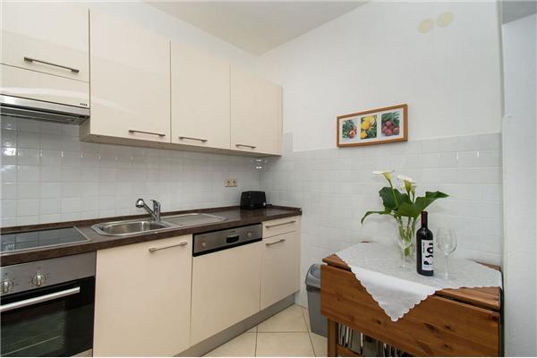 Apartment A3, for 5 persons