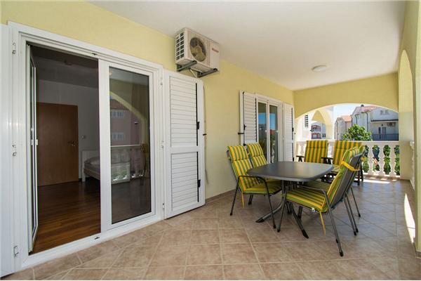 Apartment A3, for 5 persons