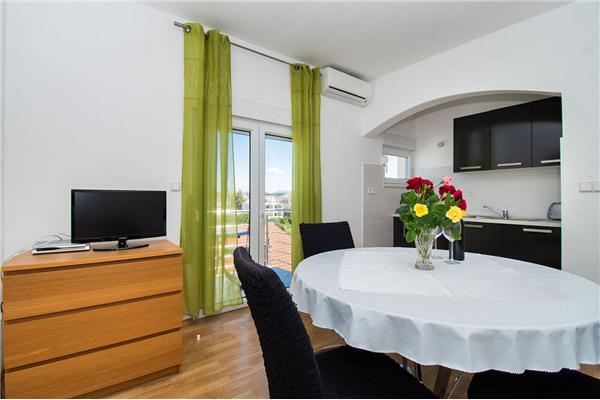 Apartment A4, for 3 persons
