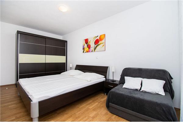 Apartment A6, for 5 persons