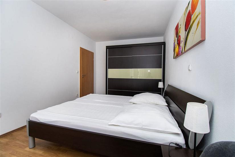 Apartment A6, for 5 persons