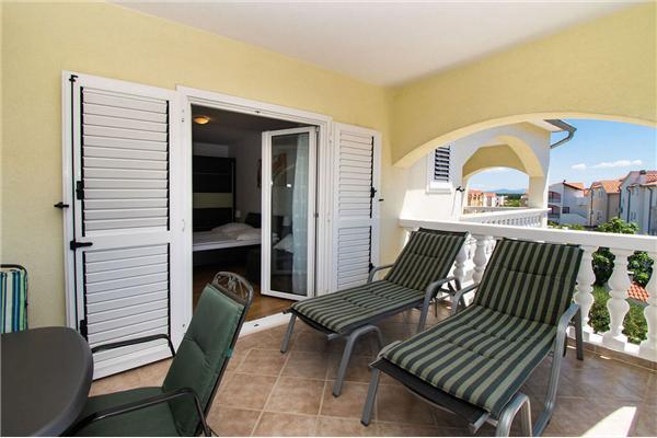 Apartment A6, for 5 persons