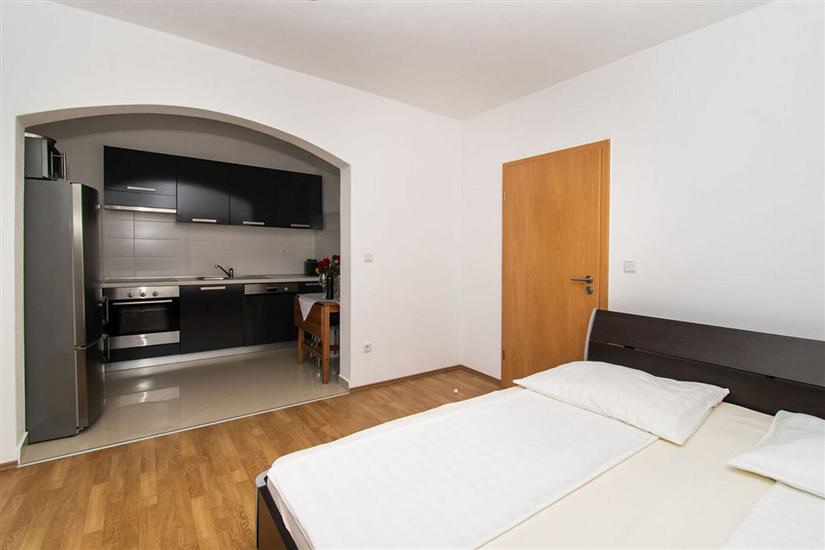 Apartment A6, for 5 persons