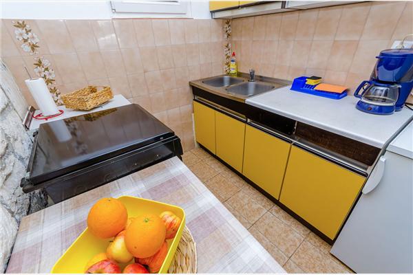 Apartment A2, for 3 persons