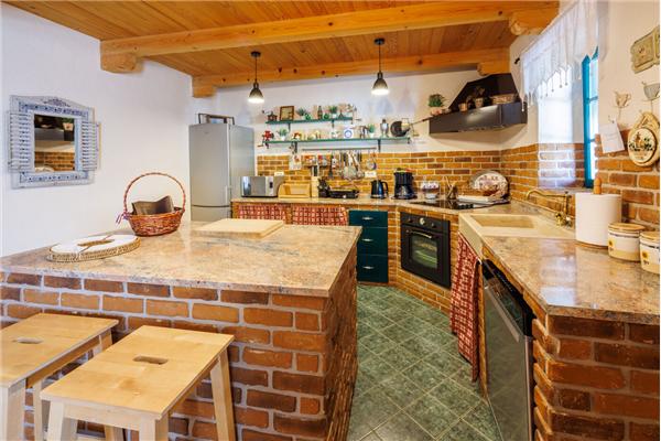 House K1, for 14 persons