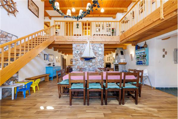 House K1, for 14 persons