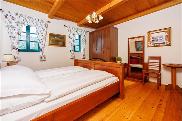 House K1, for 14 persons