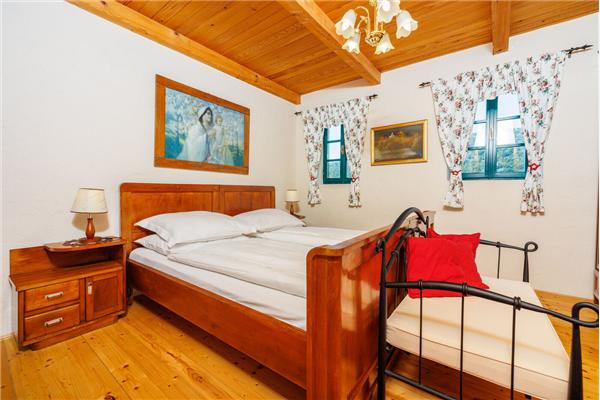 House K1, for 14 persons