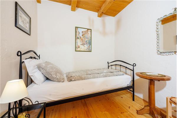 House K1, for 14 persons