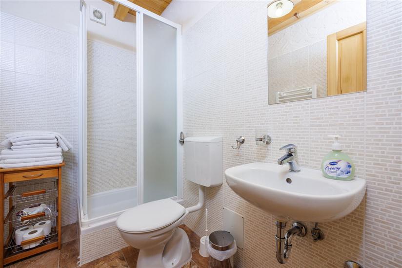 House K1, for 14 persons