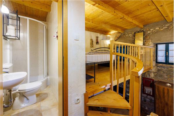 House K1, for 14 persons