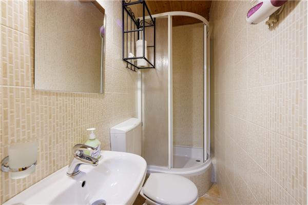 House K1, for 14 persons