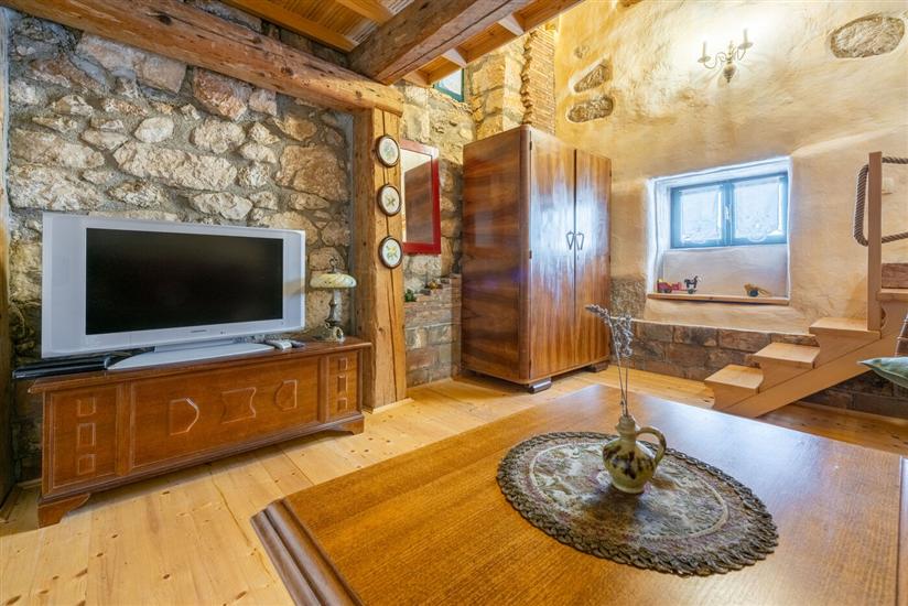 House K1, for 14 persons