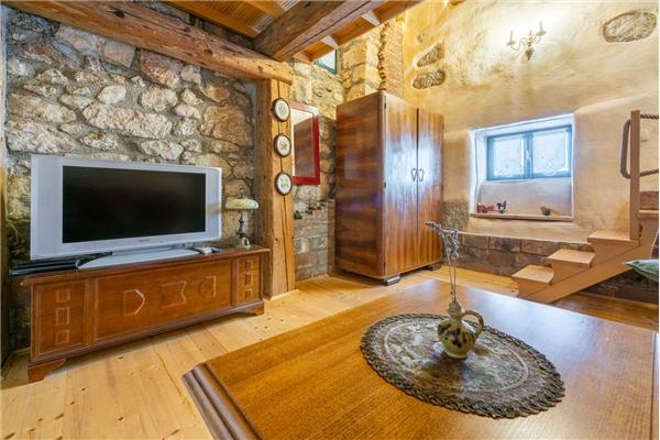 House K1, for 14 persons