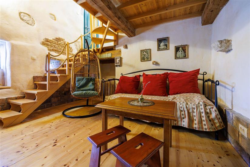 House K1, for 14 persons