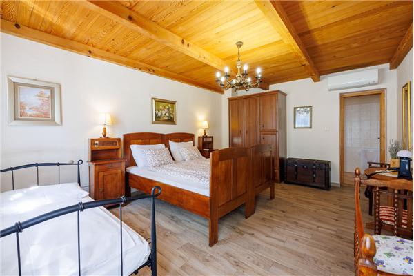 House K1, for 14 persons