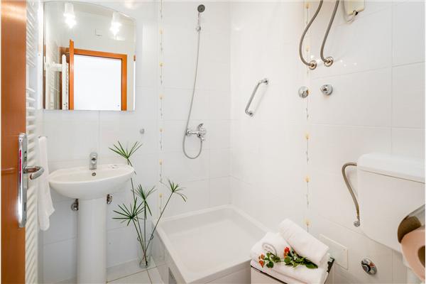 Apartment A2, for 3 persons