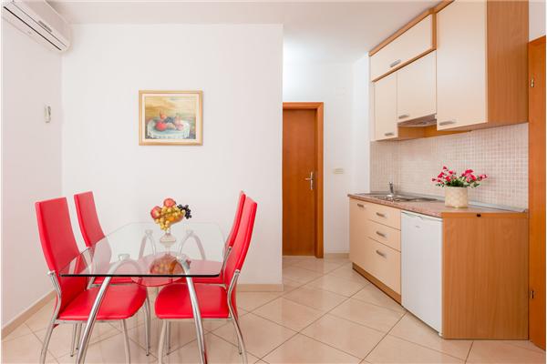 Apartment A2, for 3 persons