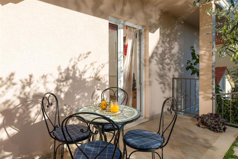 Apartment A2, for 3 persons