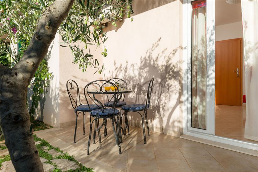 Apartment A2, for 3 persons