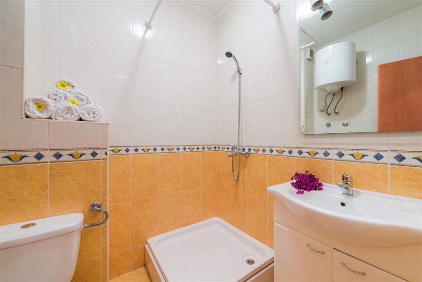 Apartment A7, for 4 persons