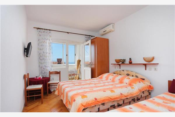 Apartment A2, for 3 persons