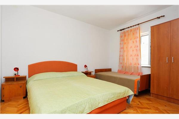 Apartment A3, for 5 persons