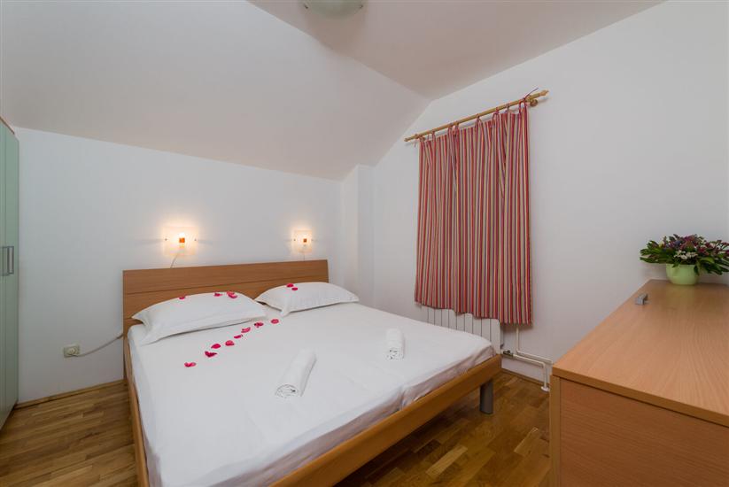 Apartment A9, for 4 persons