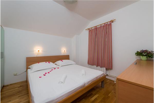 Apartment A9, for 4 persons