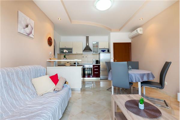 Apartment A4, for 4 persons
