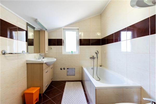 Apartment A4, for 4 persons