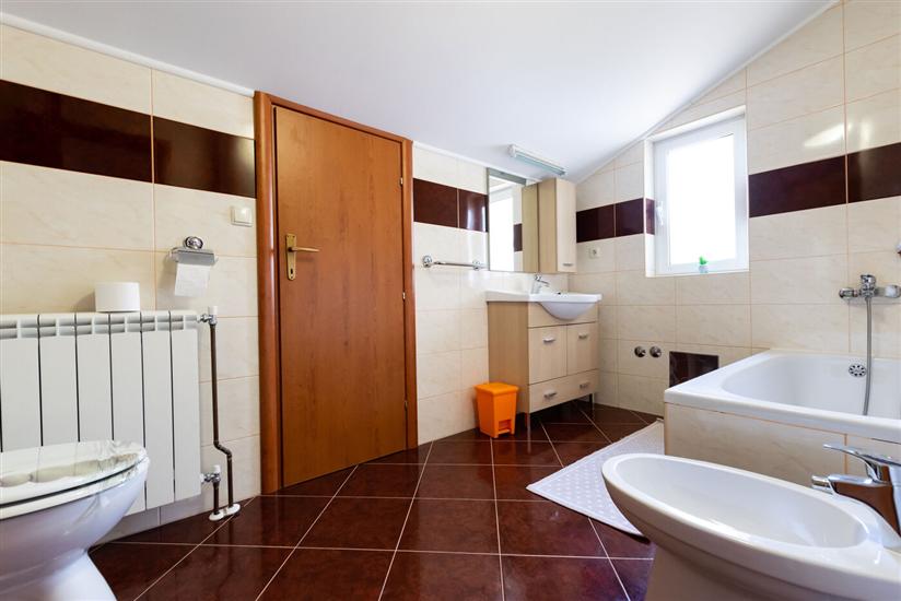 Apartment A4, for 4 persons