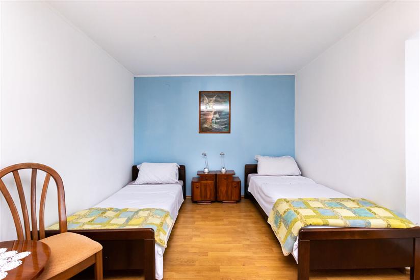 Apartment A1, for 5 persons