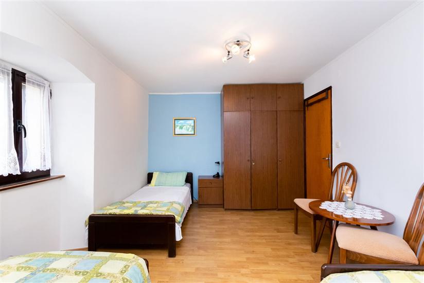 Apartment A1, for 5 persons
