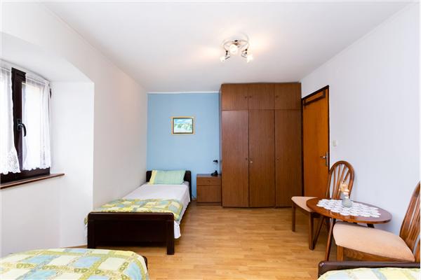 Apartment A1, for 5 persons