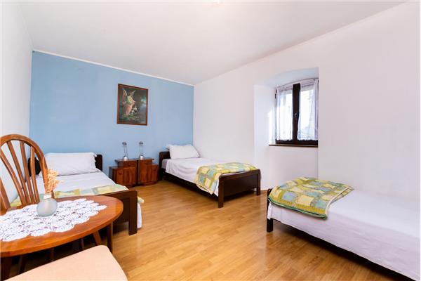 Apartment A1, for 5 persons