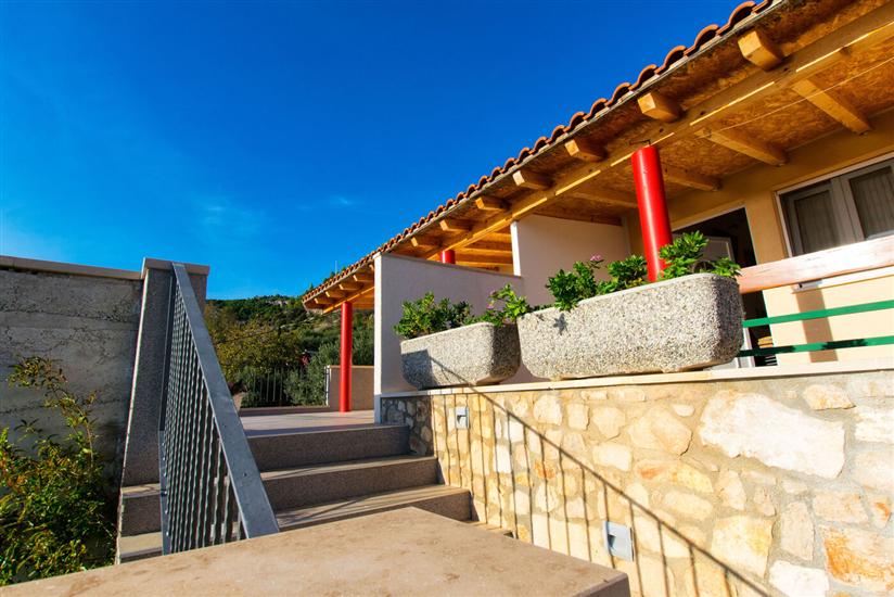 Apartments Eastern Paradise