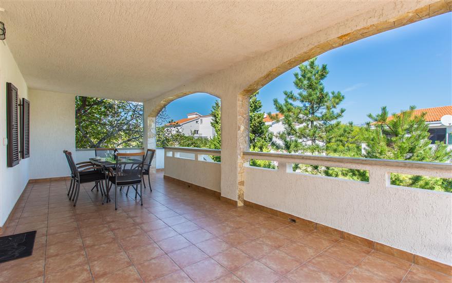 Apartment A2, for 5 persons