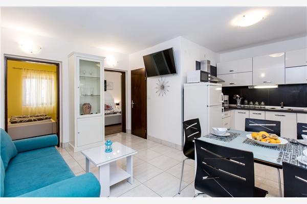 Apartment A2, for 5 persons