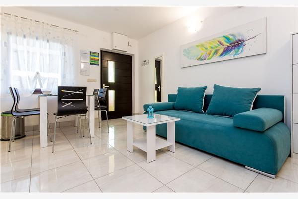 Apartment A2, for 5 persons