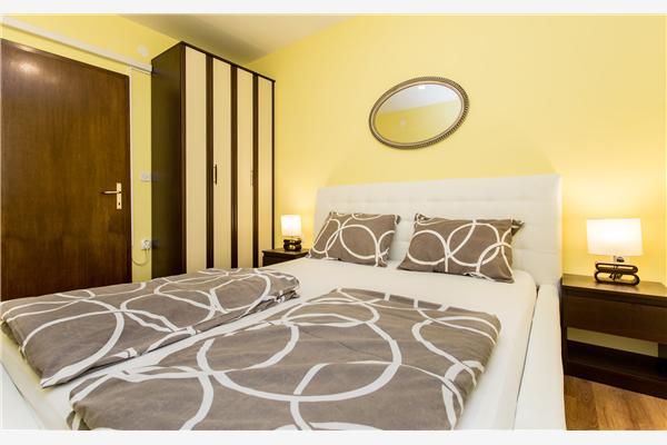 Apartment A2, for 5 persons