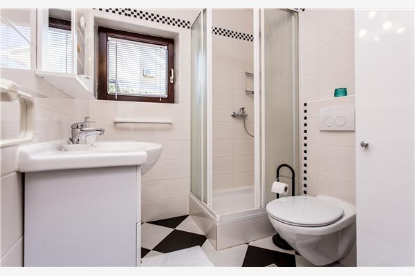 Apartment A2, for 5 persons